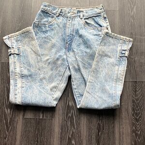 Vintage 80s Acid Wash Stiff Structured Tapered Mom Jeans with Bow Ankle Details